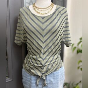 Chico's Chevron Tie Front Short Sleeve Top.